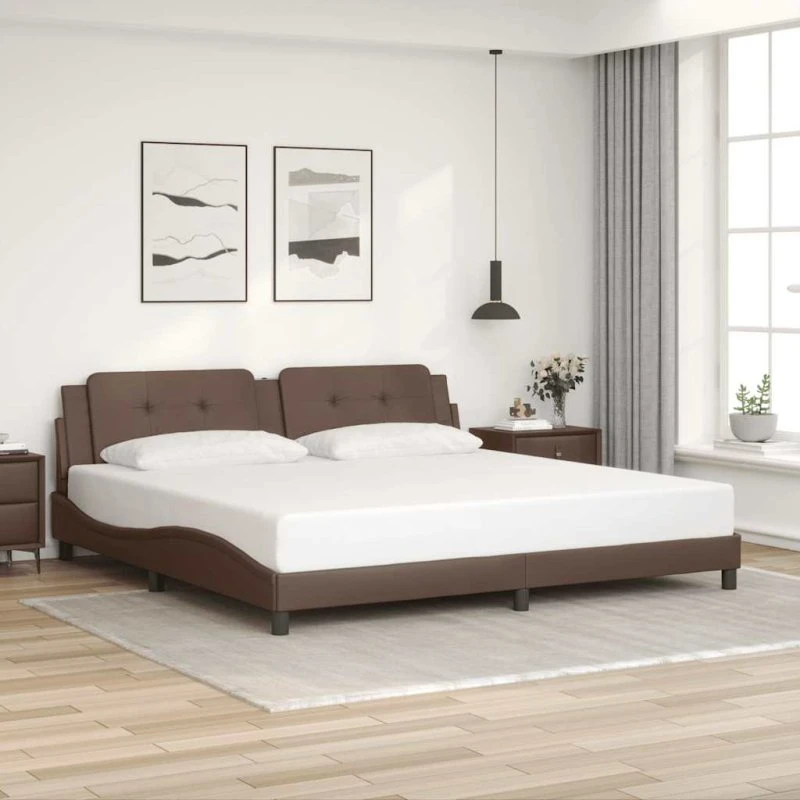 Sengeramme Zadar 200x200 cm brun i kunstlæder