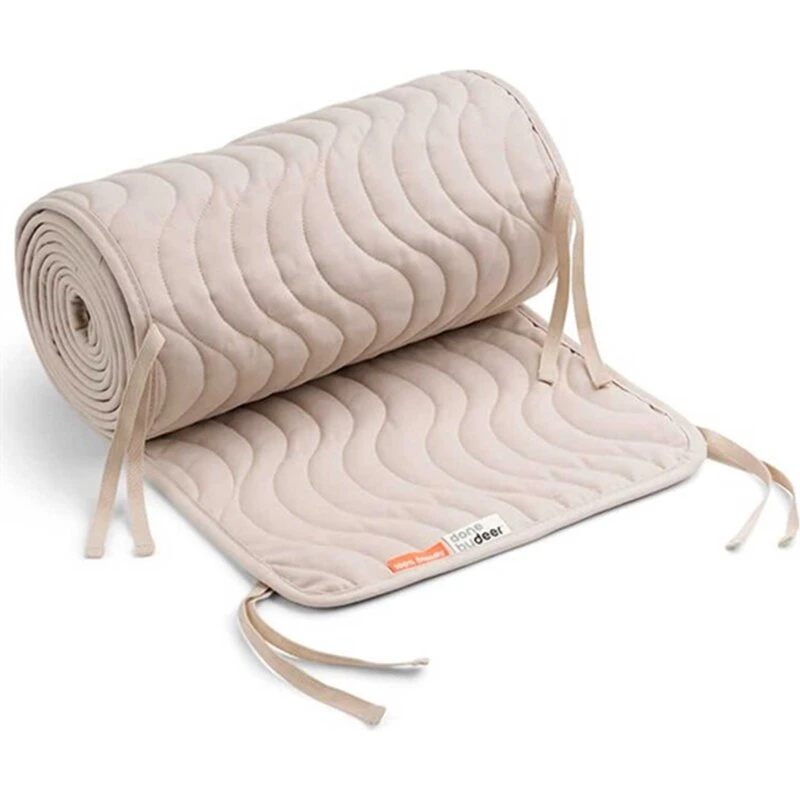 Done by Deer Sengerand Quilted Waves – Sand 360 cm