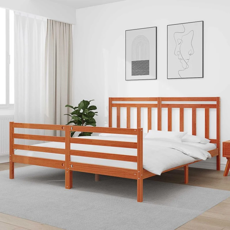 Sengestel i massivt fyrretræ med hovedgærde 180x200 cm