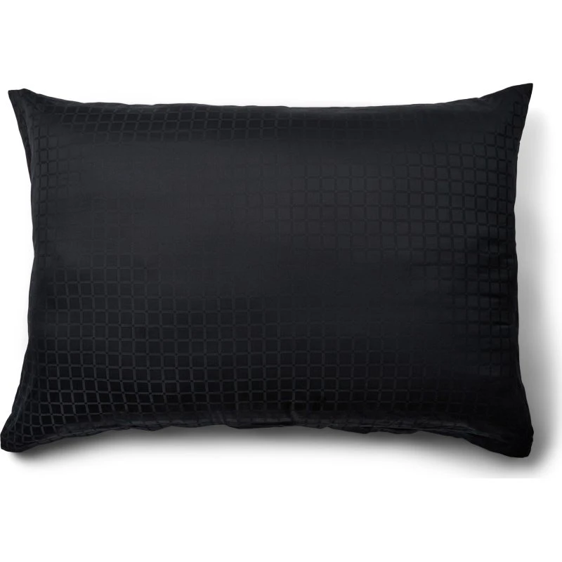 By Night pudebetræk 70x100 cm 100% bomuldssatin - Daisy (sort)