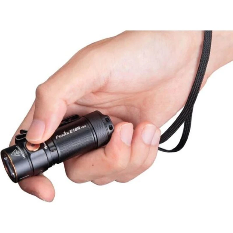 Fenix E18RV2.0 lommelygte