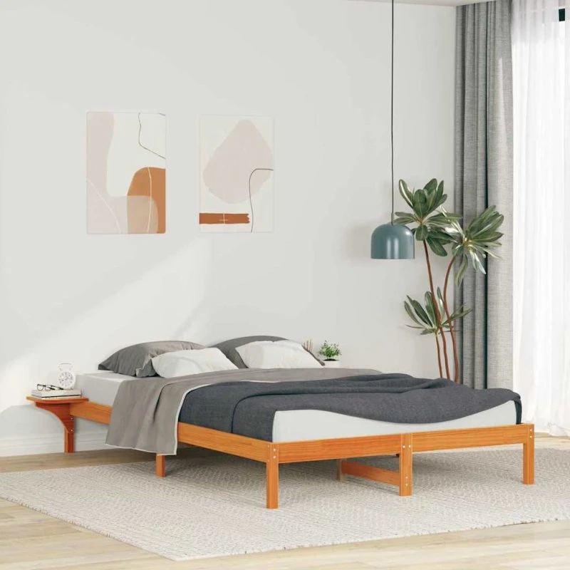 Sengestel 160x210 cm i massivt fyrretræ med sideborde