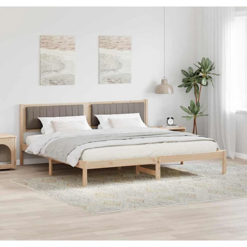 Sengestel i massiv fyrretræ 200x200 cm - gråbrun med hovedgærde