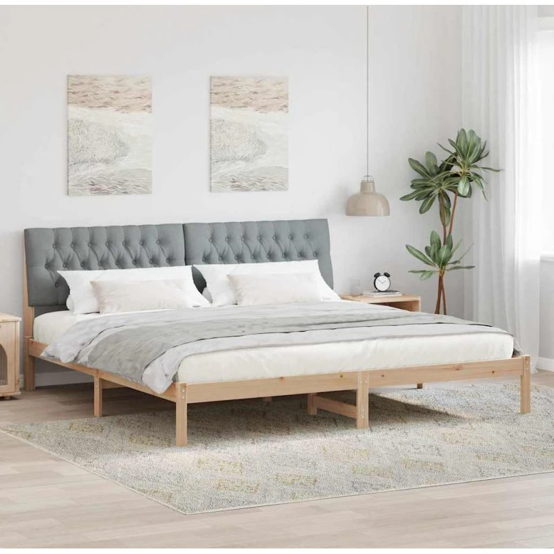 Polstret sengestel 200x200 cm – brun med lysgrå hovedgavl