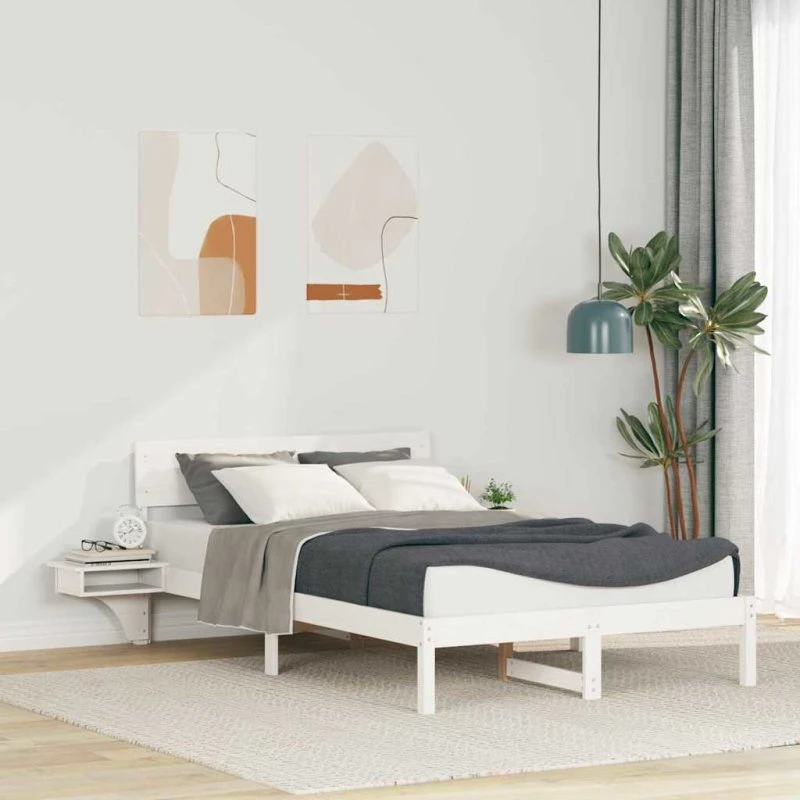 Sengestel i massivt fyrretræ med hovedgærde, hvid 135x190 cm