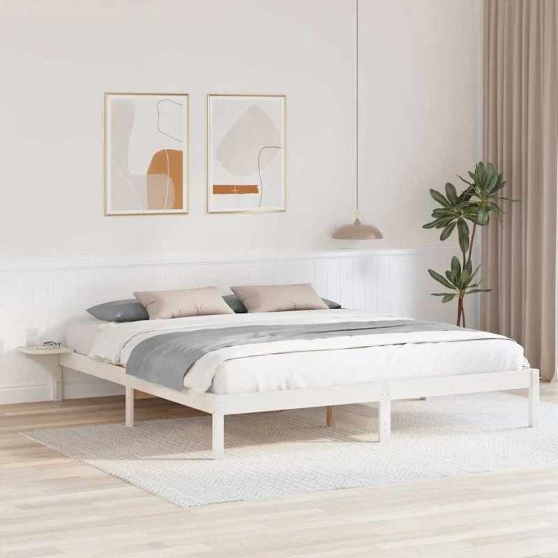 Sengestel 200x200 cm i massivt fyrretræ med natborde - Hvid