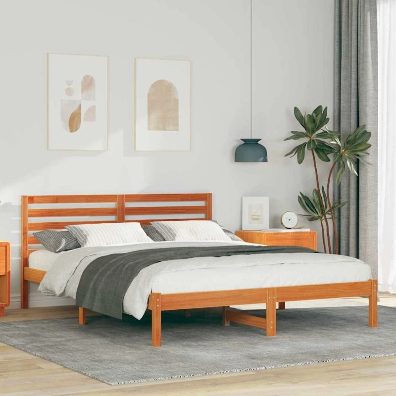Sengestel i massivt fyrretræ 150x200 cm - gyldenbrun