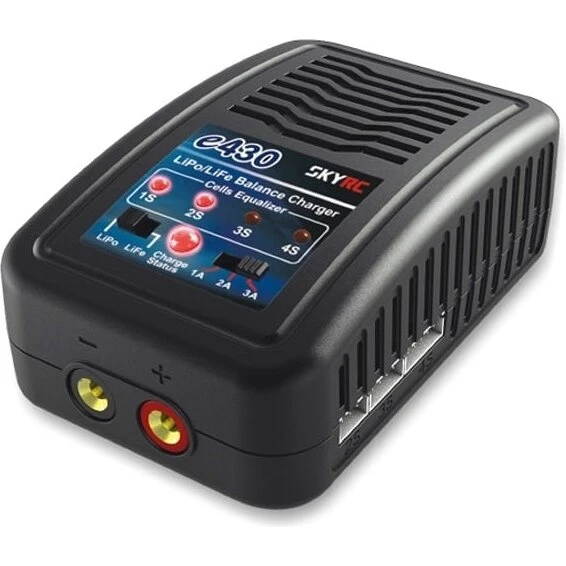 SkyRC e430 AC-lader LiPo 2-4S 1–3A 30W med XT60