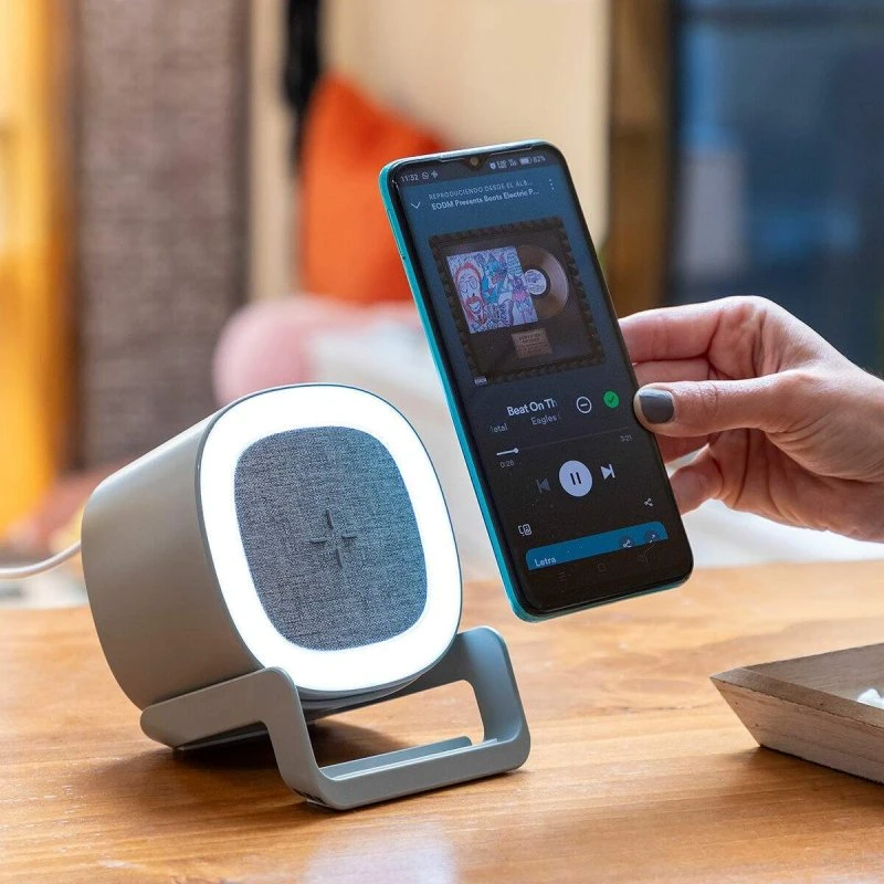 SoundLight Pro 24 LED Trådløs Oplader med Højttaler