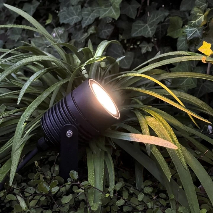 LightsOn Nova Trädgårdsspot Varmt til Koldt Lys