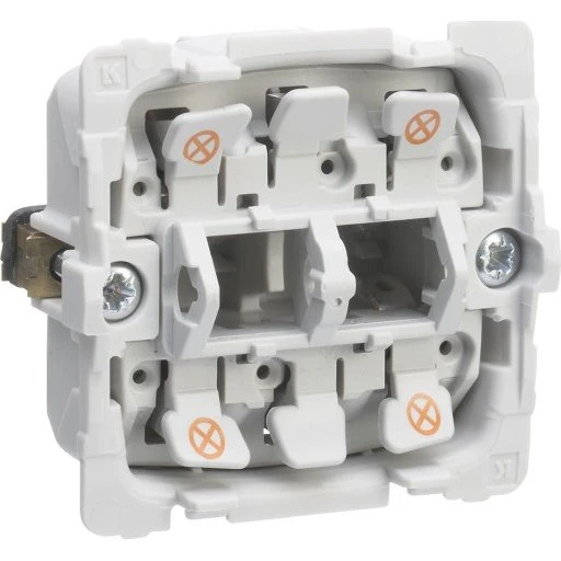 LK FUGA lampeholder 1 modul for 2 x ½ modul lamper 16A