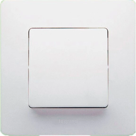 Legrand Niloé Korrespondanceafbryder 10A Hvid