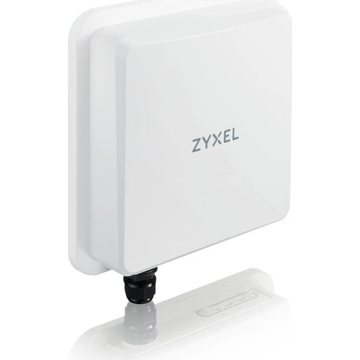 Zyxel Nebula FWA710 5G Outdoor PoE Router med 1 År Nebula Pro
