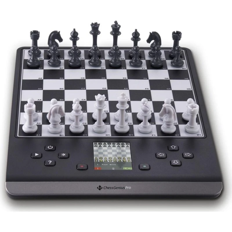 Millennium ChessGenius Pro 2024 Skakcomputer – Elektronisk skaksæt til bord
