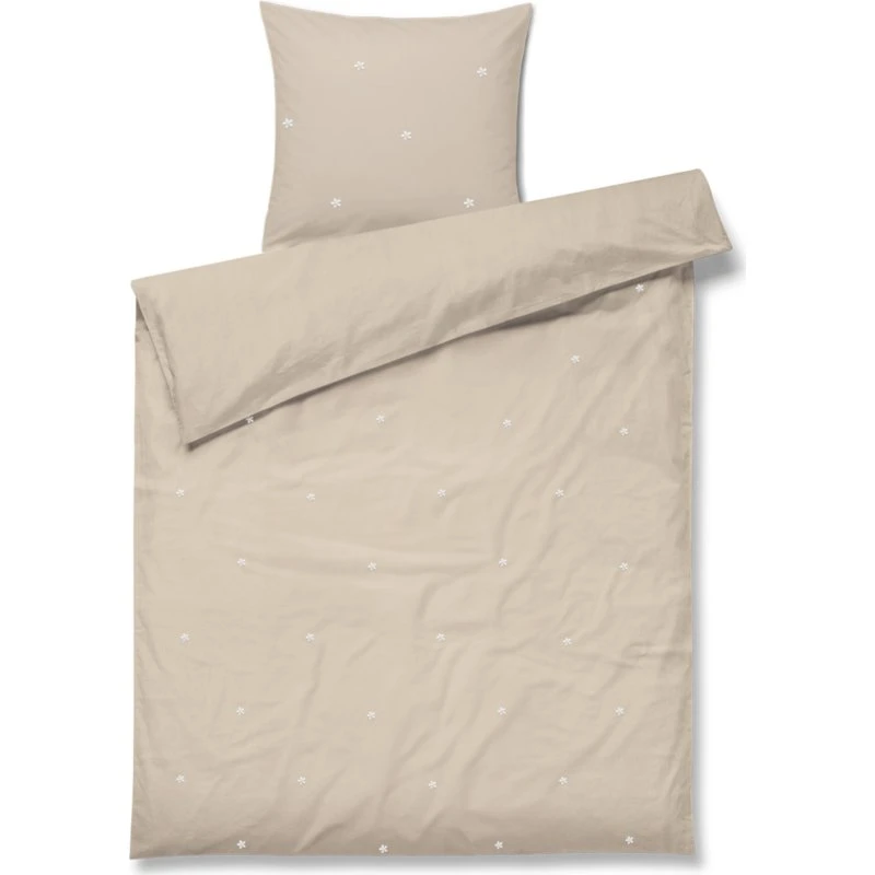 JUNA Daisy Junior Sengetøj 100x140 cm - Sand med Broderede Blomster