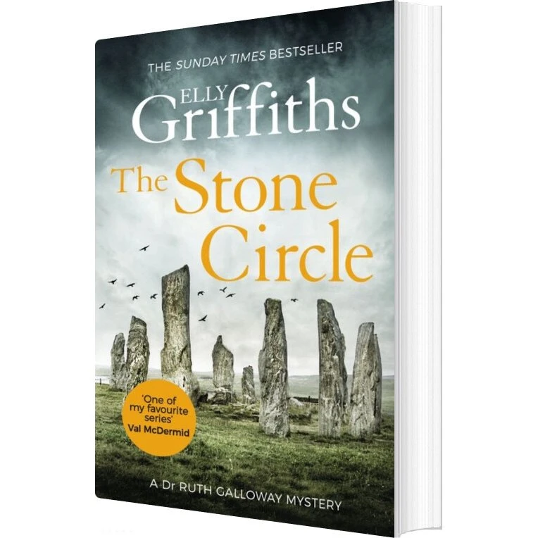 The Stone Circle - Elly Griffiths