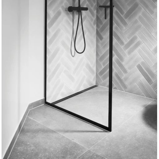 Unidrain GlassLine brusevæg, 90 cm, klart glas, sort ramme