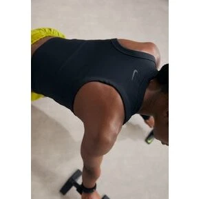 Nike Dri-FIT One Fitted Crop Tanktop til kvinder