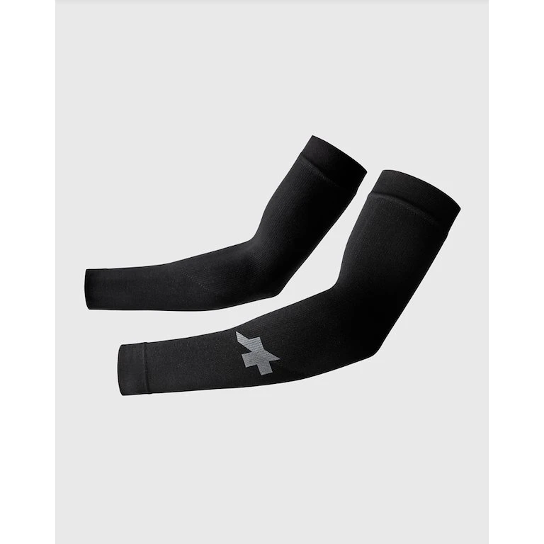Assos Summer P1 Armvarmere med UV-beskyttelse - Sort