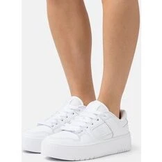 DC Shoes Manteca 4 Platform Sneakers – White