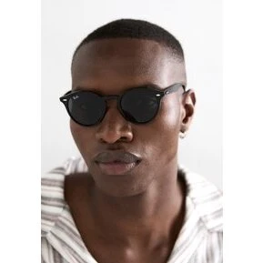 Ray-Ban RB2180 601/71 solbriller, sort med grønne linser