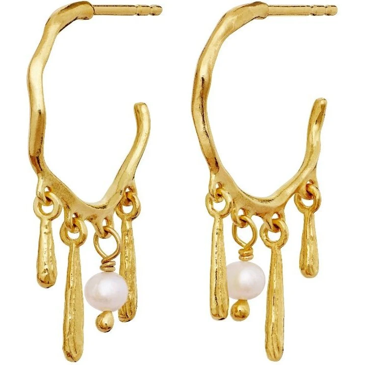 Maanesten Fricka øreringe i sterlingsølv, 18K guldbelagt, ferskvandsperle