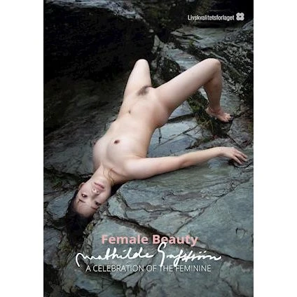 Mathilde Grafström: Female Beauty - Fotobog