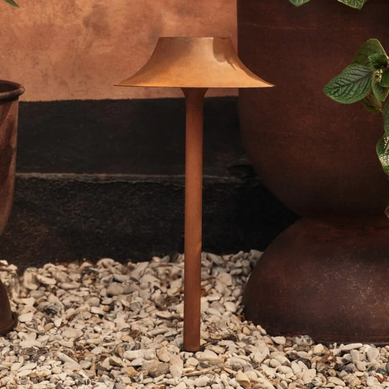 Ferm LIVING Cortivo solcellelampe med jordspyd, rustfarvet, 46 cm