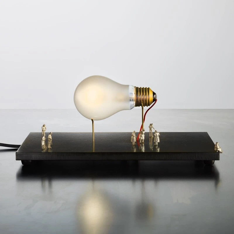 Ingo Maurer I Ricchi Poveri Monument bordlampe, sort, 10 cm