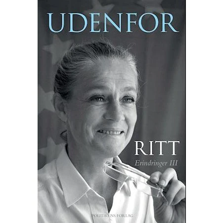 Ritt Bjerregaard: Udenfor - Erindringer III (Bog)